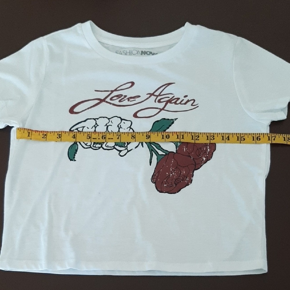 Fashion Nova Love Again Skeleton Hand Rose Graphic Tee White Short Sleeve Crop - Picture 4 of 5